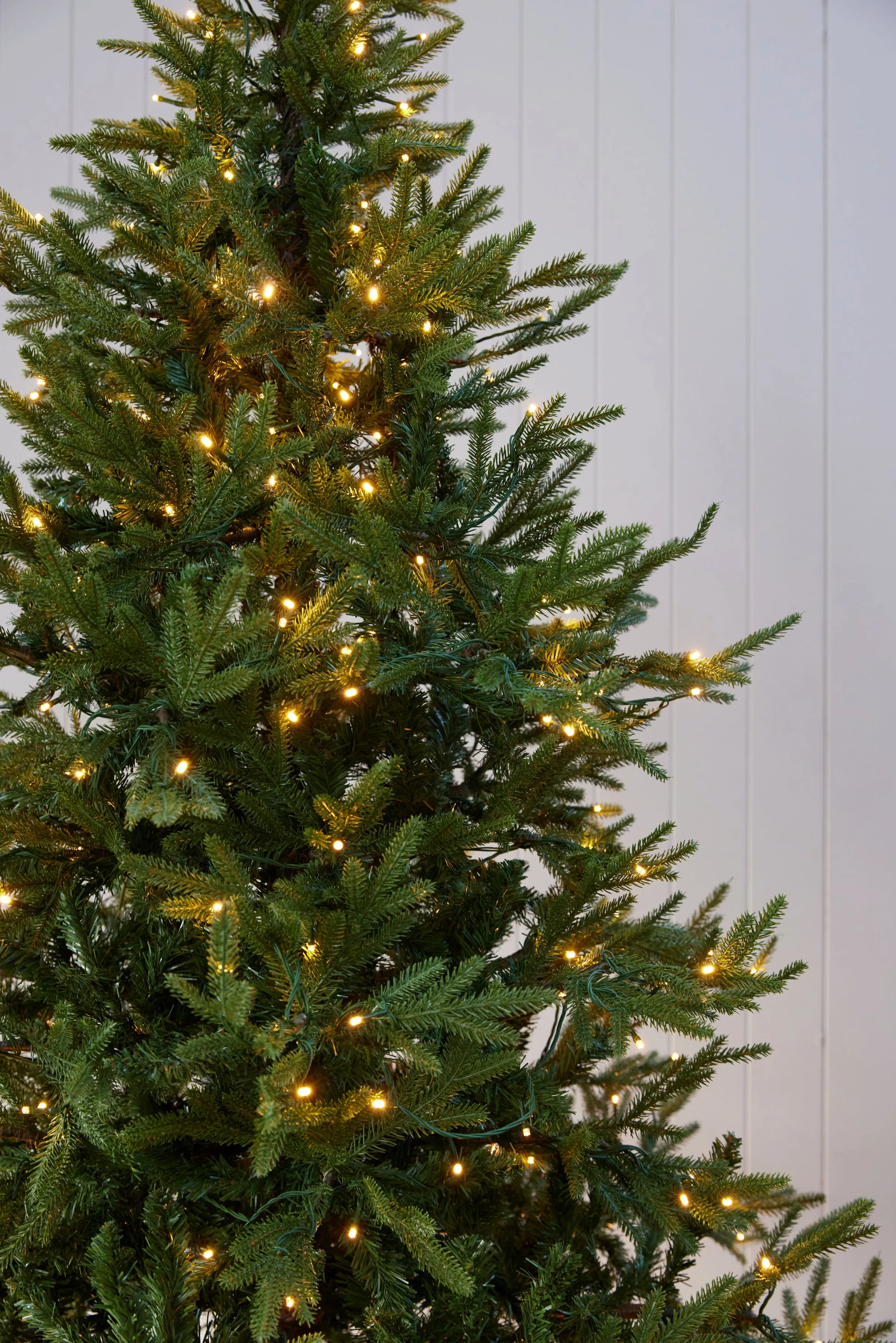 7.5 Ft Balsam Fir Green Tree - 570 Led