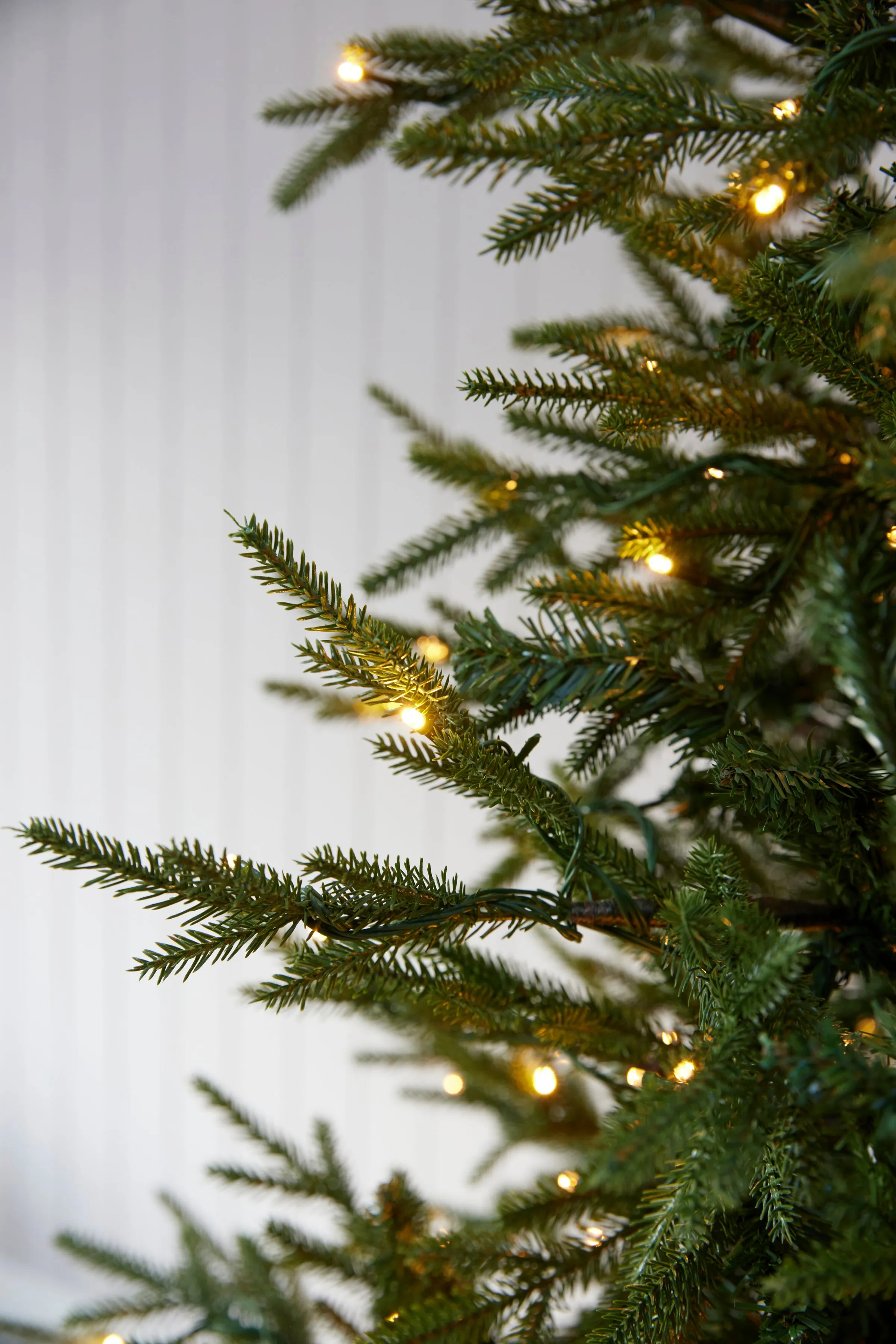 7.5 Ft Balsam Fir Green Tree - 570 Led