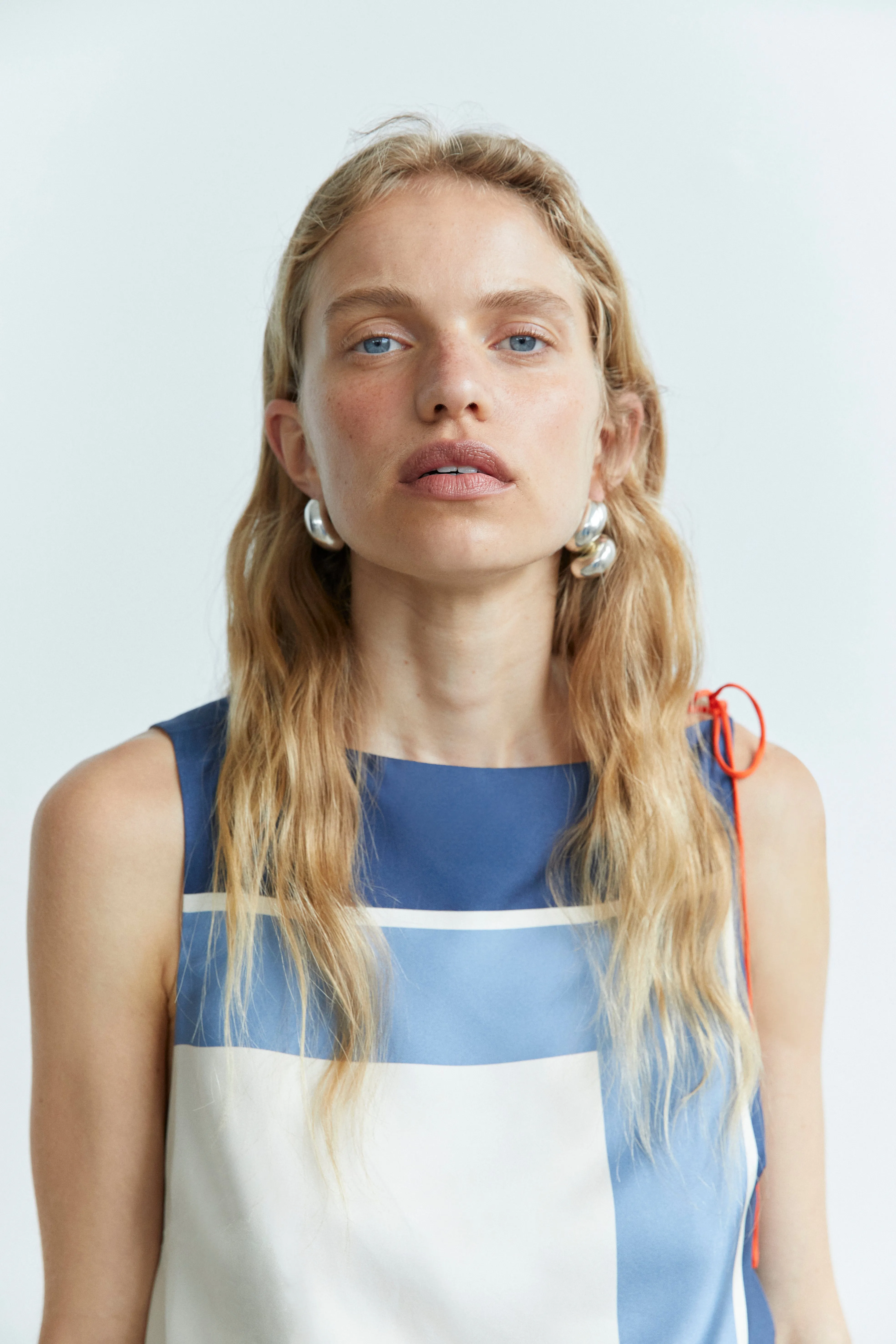 Flashback Half Twist Earring