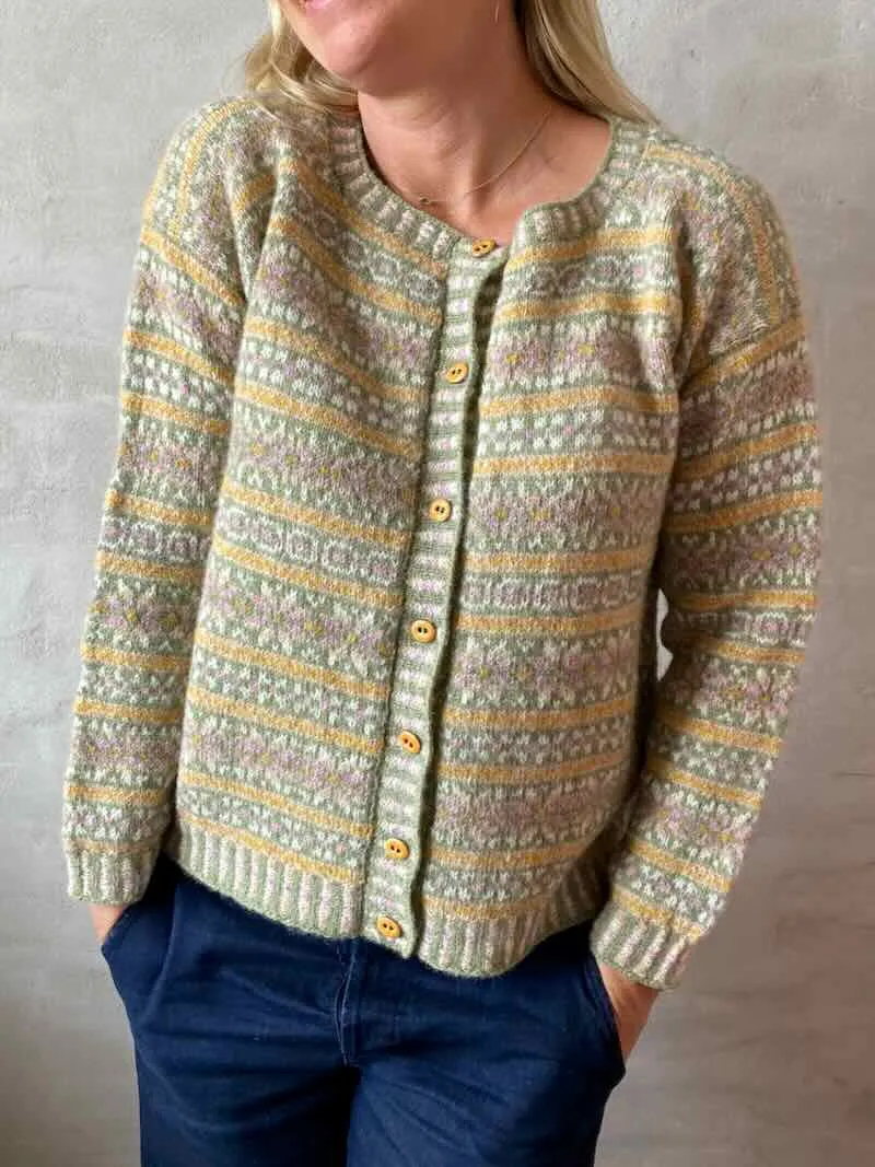 Sine cardigan af Ruth Sørensen, No 20 strikkekit